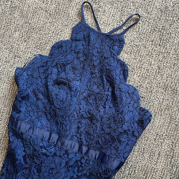 Lulu’s Zenith Lace Maxi Dress - Picture 5 of 7